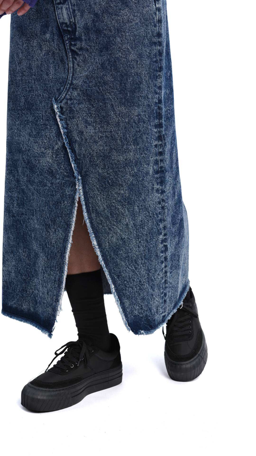 Platform Stitch Sneakers - Umamrii