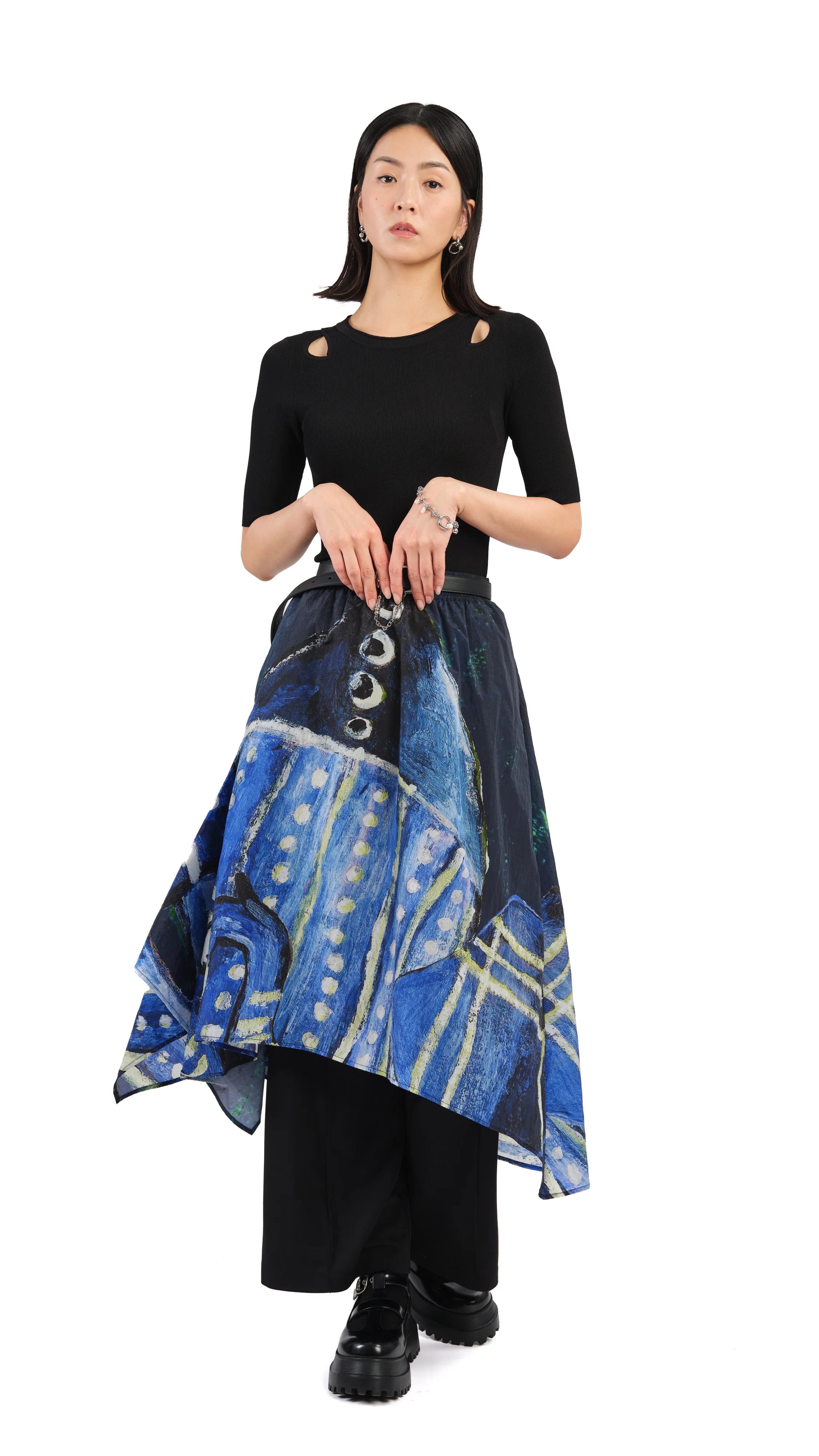 Cut-Out Sweater - Umamrii