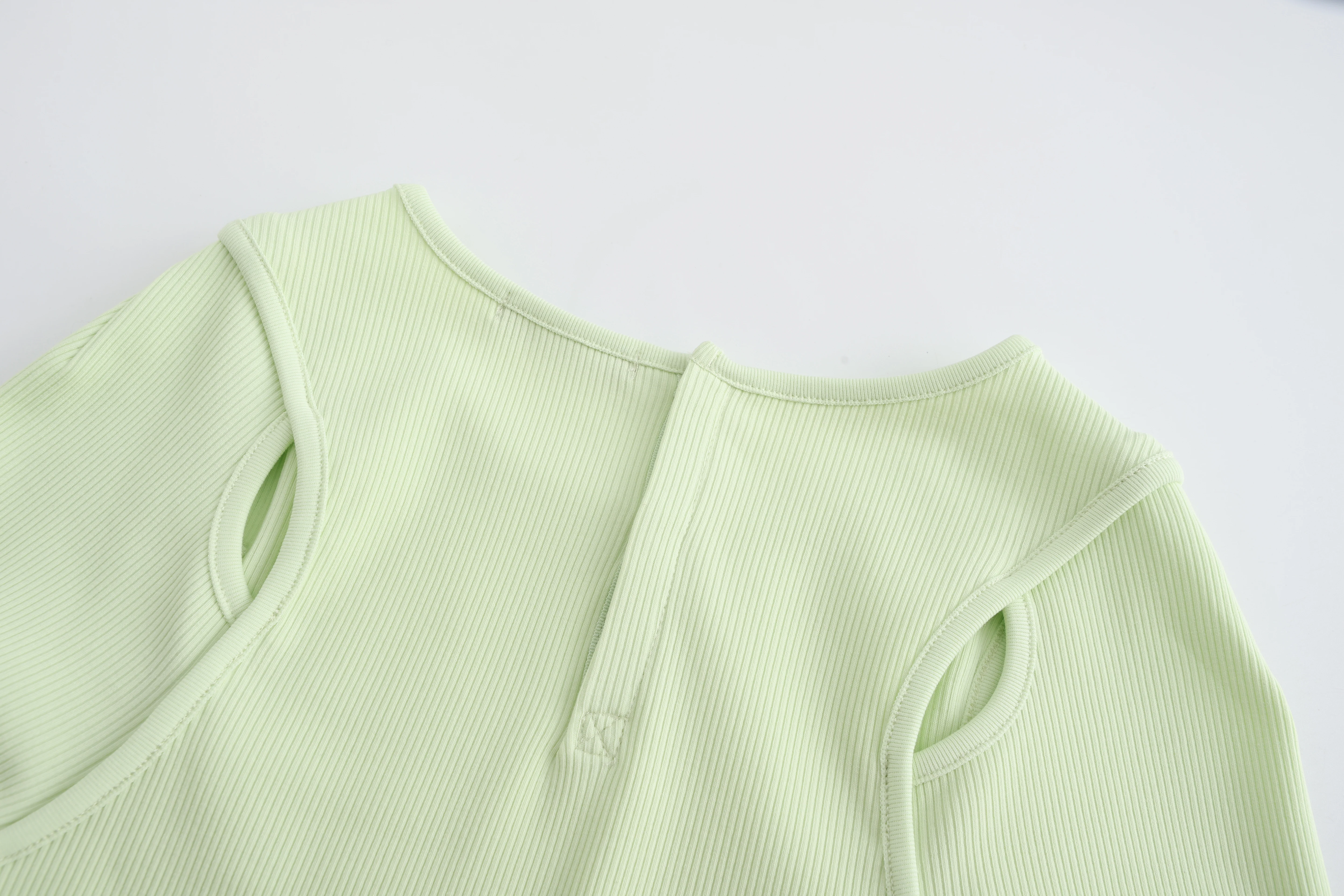 Cut-Out Tight Top - Umamrii