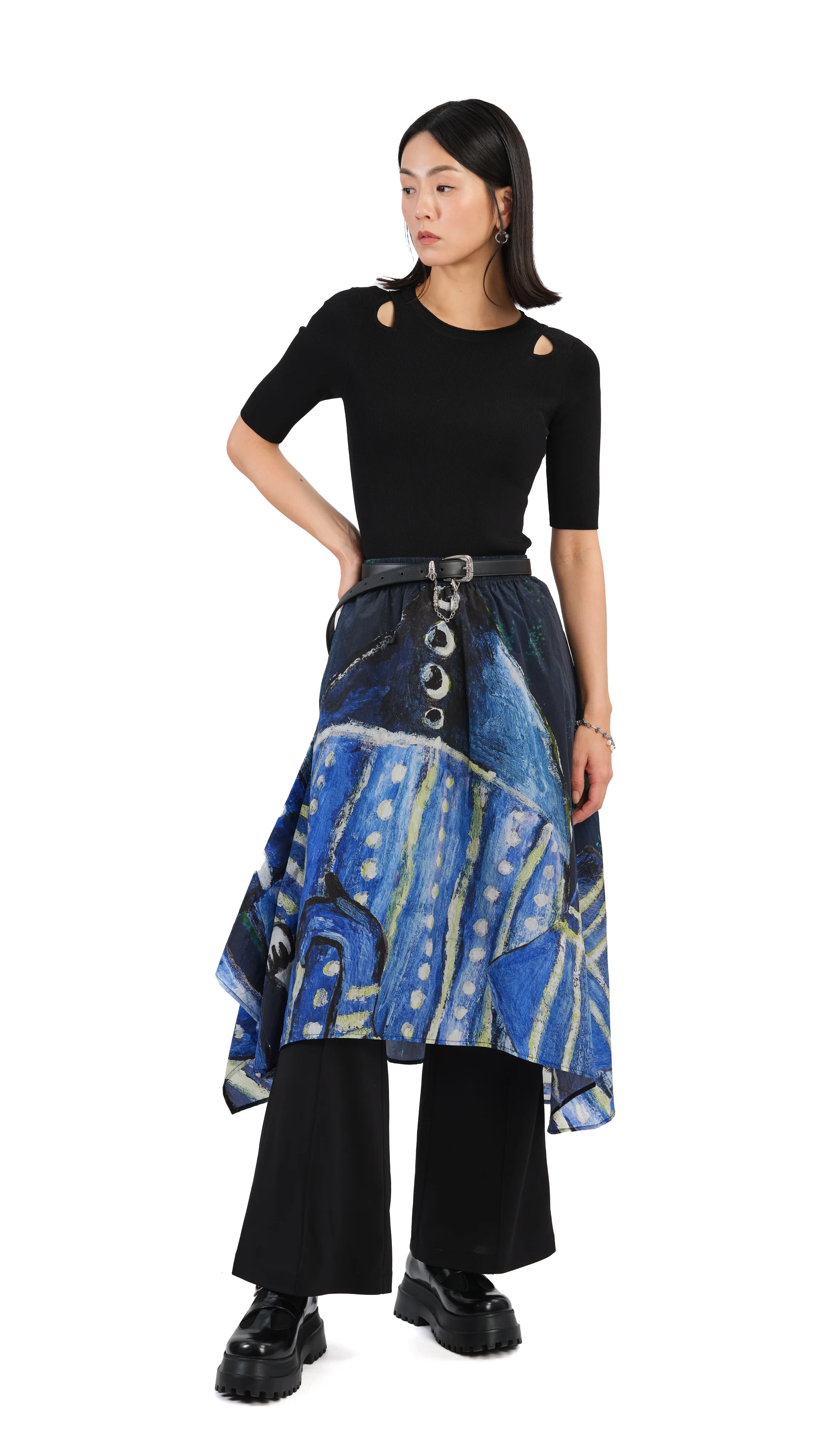 Cut-Out Sweater - Umamrii