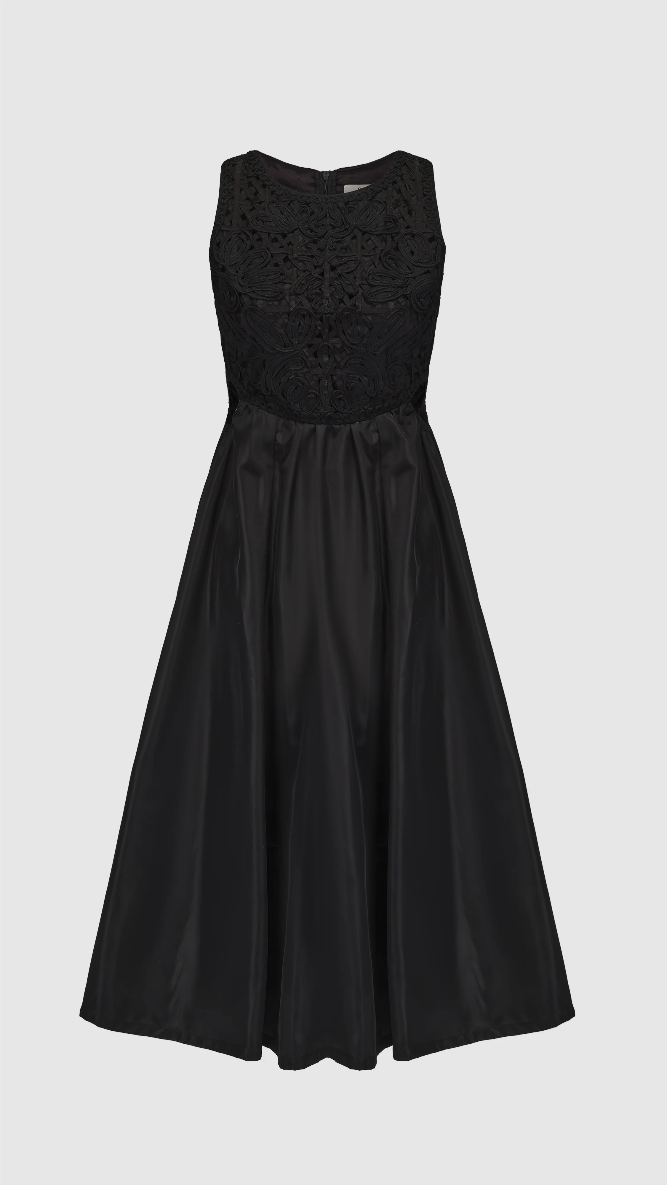 Cord Embroidery Dress - Umamrii