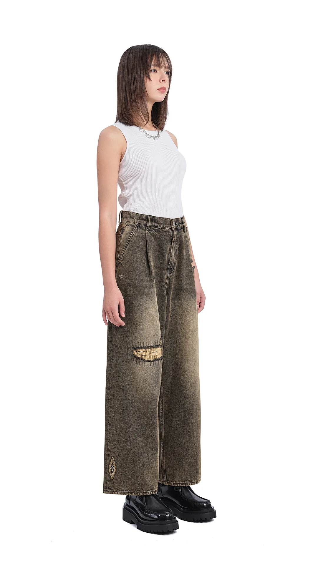 Soil Denim Studded Balloon Jeans - Umamrii